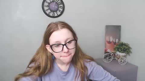 Snapshot of _miraterri_ chatting on 02-18-25, 10:49 Mira online show from 02-18-25, 10:49