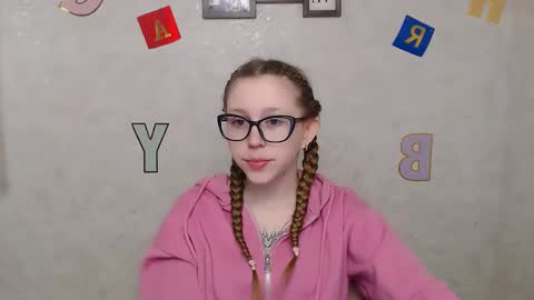 Snapshot of _miraterri_ chatting on 02-22-25, 11:35 Mira online show from 02-22-25, 11:35