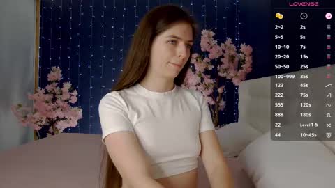 Snapshot of _mirror_girl chatting on 09-12-25, 06:46 Victoria online show from 09-12-25, 06:46