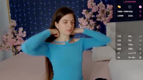 Snapshot of _mirror_girl chatting on 11-10-25, 05:17 Victoria online show from 11-10-25, 05:17