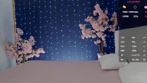 Snapshot of _mirror_girl chatting on 12-04-25, 06:34 Victoria online show from 12-04-25, 06:34