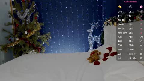 Snapshot of _mirror_girl chatting on 01-19-26, 06:06 Victoria online show from 01-19-26, 06:06