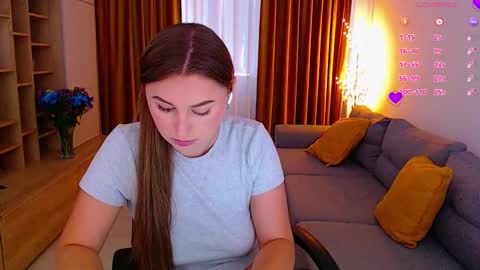 Mia online show from 09-09-25, 07:08