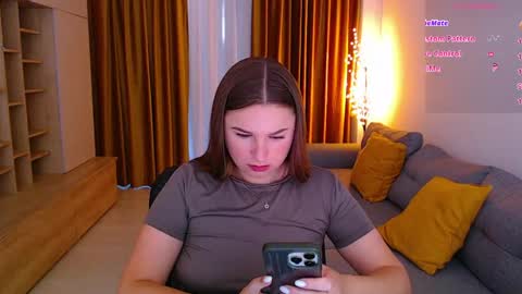 Snapshot of _miss_mia chatting on 06-03-26, 06:49 Mia online show from 06-03-26, 06:49