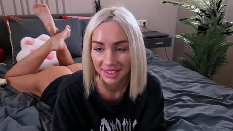 Snapshot of _mito_69 chatting on 02-18-26, 01:12 alienmito online show from 02-18-26, 01:12