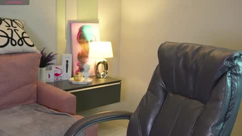 Snapshot of _miura_ chatting on 01-14-25, 07:27 MIURA online show from 01-14-25, 07:27