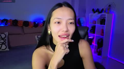 Snapshot of _miura_ chatting on 10-29-25, 01:19 MIURA online show from 10-29-25, 01:19