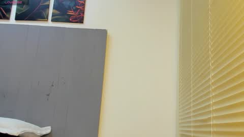 _molly_rosse_ online show from 10-29-25, 11:45