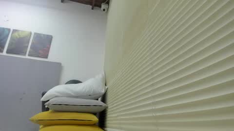 _molly_rosse_ online show from 04-27-26, 12:03