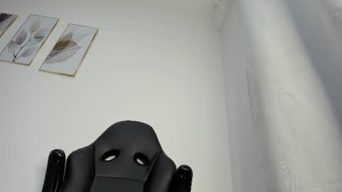 _molly_rosse_ online show from 06-16-26, 11:57