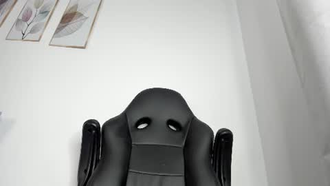 _molly_rosse_ online show from 06-19-26, 02:54