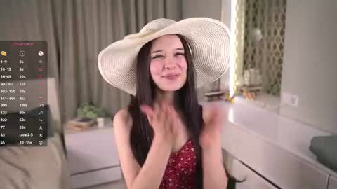 Snapshot of _moonlit_melody_ chatting on 07-20-26, 04:42 Margo online show from 07-20-26, 04:42