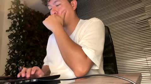 Snapshot of _mr_panda_ chatting on 12-05-24, 04:53 Panda  online show from 12-05-24, 04:53