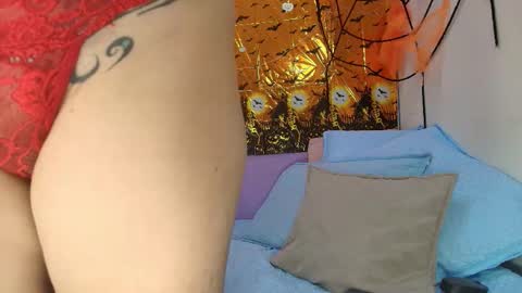 Snapshot of _mystic_luna chatting on 10-10-25, 11:53 Luna online show from 10-10-25, 11:53