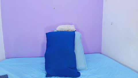 Snapshot of _mystic_luna chatting on 11-19-25, 11:54 Luna online show from 11-19-25, 11:54