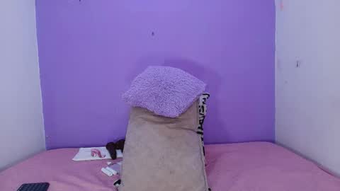 Snapshot of _mystic_luna chatting on 11-26-25, 11:55 Luna online show from 11-26-25, 11:55