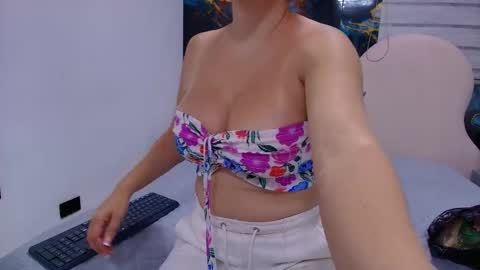 Luna online show from 04-28-26, 03:00