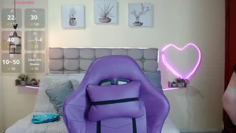 _naomi_s online show from 06-14-26, 01:46