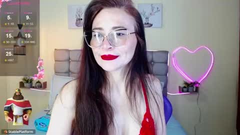 Snapshot of _naomi_s chatting on 06-19-26, 01:26 _naomi_s online show from 06-19-26, 01:26