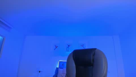 Natalie online show from 11-26-25, 03:07