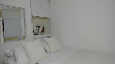 independent model natha online show from 11-11-25, 06:35