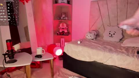 Niah  You can call me Ni or cutie haha online show from 02-16-25, 08:22