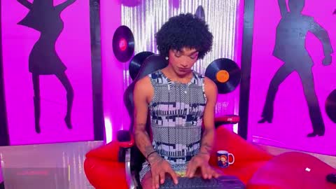 Nicky  Please help me with your thumbs up its importan online show from 03-13-26, 10:27