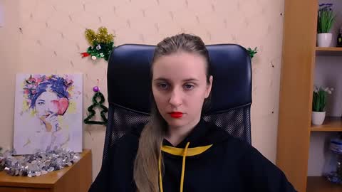 Snapshot of _nicole_new chatting on 01-07-25, 03:54 Nica online show from 01-07-25, 03:54