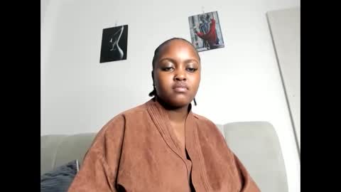 Snapshot of _nightnursee chatting on 09-09-25, 09:47 belle online show from 09-09-25, 09:47