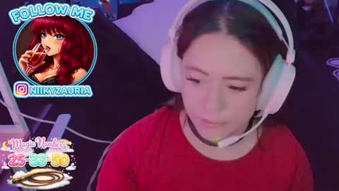 niiky online show from 06-10-26, 08:52
