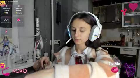 Nika online show from 11-11-25, 04:18