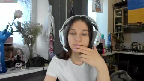 Nika online show from 04-15-26, 03:08