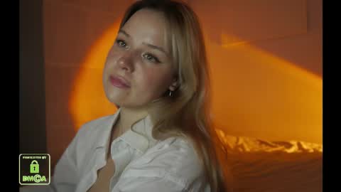 Snapshot of _noitanitsarcorp_ chatting on 11-14-25, 01:43 R online show from 11-14-25, 01:43