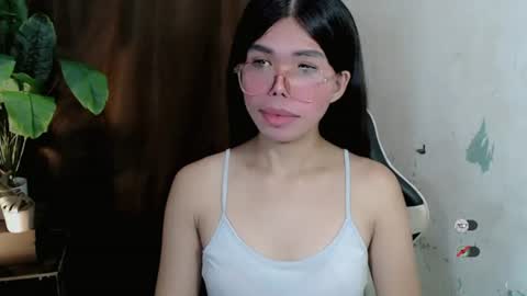 Snapshot of _odette22 chatting on 07-05-26, 12:23 _odette22 online show from 07-05-26, 12:23