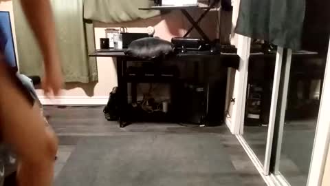 Olivia online show from 11-24-25, 12:16