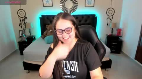 Olivia jones online show from 07-06-26, 02:47