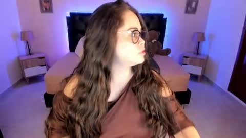 Olivia jones online show from 07-10-26, 12:19