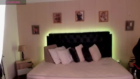 Olivia jones online show from 08-06-26, 12:07
