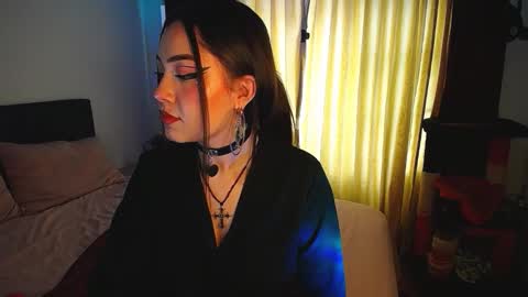 Paris online show from 03-06-26, 10:28