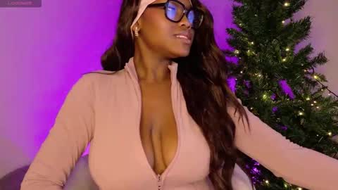 Snapshot of _paris_salvatore_1 chatting on 11-30-25, 03:32 Paris online show from 11-30-25, 03:32