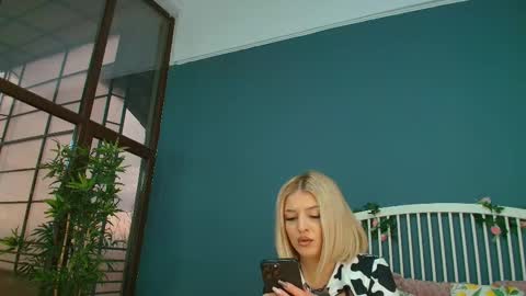 Alisa online show from 11-03-25, 05:09