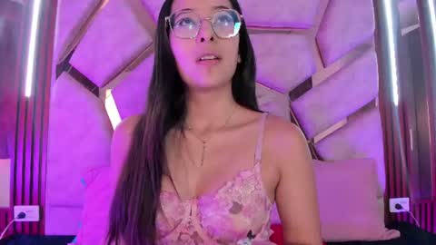 Pau online show from 06-22-26, 07:22
