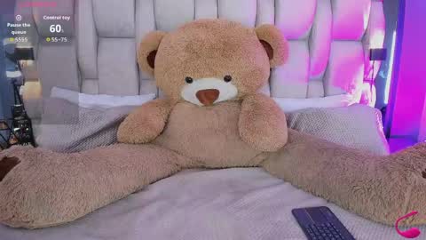  pauli  online show from 04-19-26, 04:56