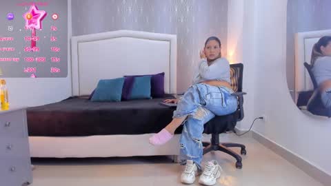  peach1  online show from 09-16-25, 02:29