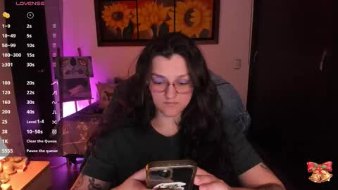 Snapshot of _peach__ chatting on 01-07-26, 04:04 violeta ig online show from 01-07-26, 04:04