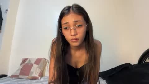 _petitechloe online show from 06-14-26, 11:23