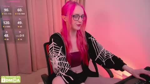 Maisie online show from 04-05-26, 05:26