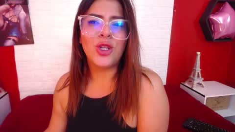 Snapshot of _poison_sweet chatting on 09-16-25, 08:32 Laura online show from 09-16-25, 08:32