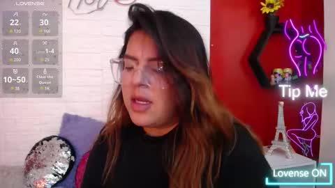 Snapshot of _poison_sweet chatting on 12-16-25, 09:31 Laura online show from 12-16-25, 09:31