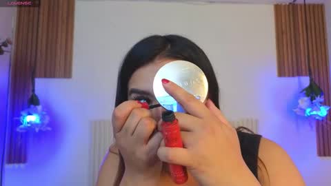 Snapshot of _poison_sweet chatting on 03-07-26, 08:17 Laura online show from 03-07-26, 08:17